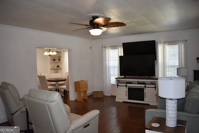 $239,000 | 250 South Lewis Street, Metter, GA 30439