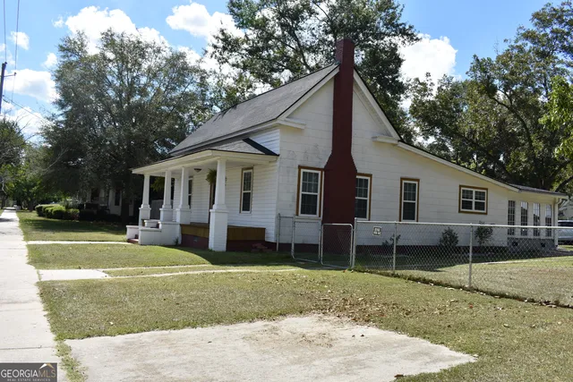 $239,000 | 250 South Lewis Street, Metter, GA 30439