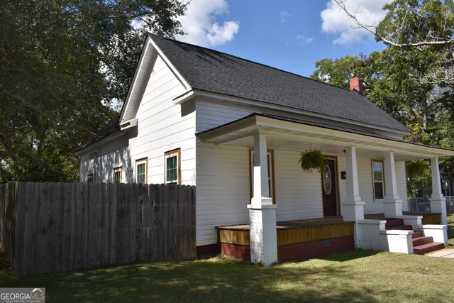 $239,000 | 250 South Lewis Street, Metter, GA 30439