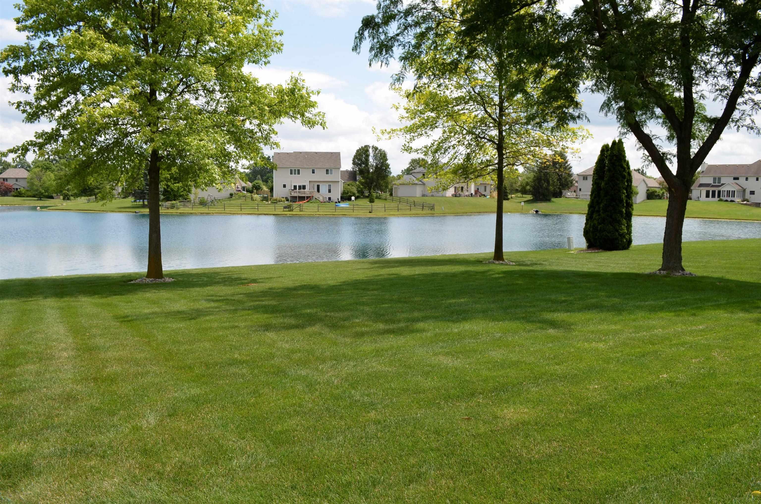 2307 Stonebriar Road Fort Wayne, IN 46814 - Photo 3 of 35 Gallery Image 3