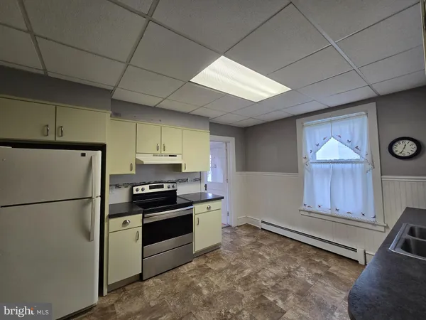 $262,000 | 43 East 2nd Street, Boyertown, PA 19512
