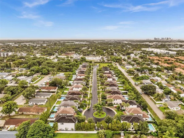 $4,250 | 4936 Whispering Way, Unit 4936, Dania Beach, FL 33312