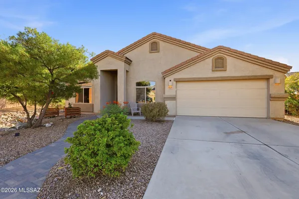 $379,500 | 610 South Charles L Mckay Place, Vail, AZ 85641