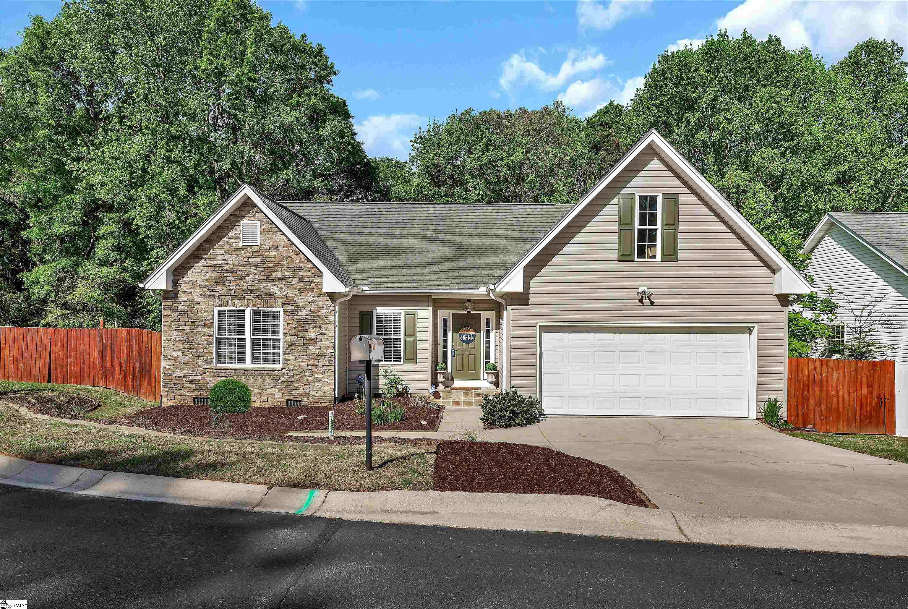 101 Riviera Circle Anderson, SC 29621 - Photo 1 of 36 Gallery Image 1