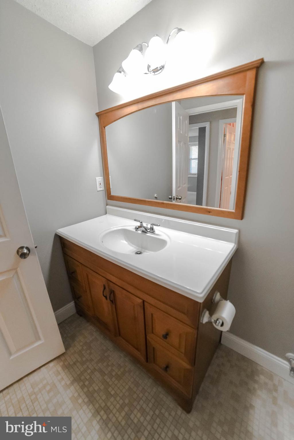 5030 Nicholas Road Waldorf, MD 20601 - Photo 31 of 39 Bath 2