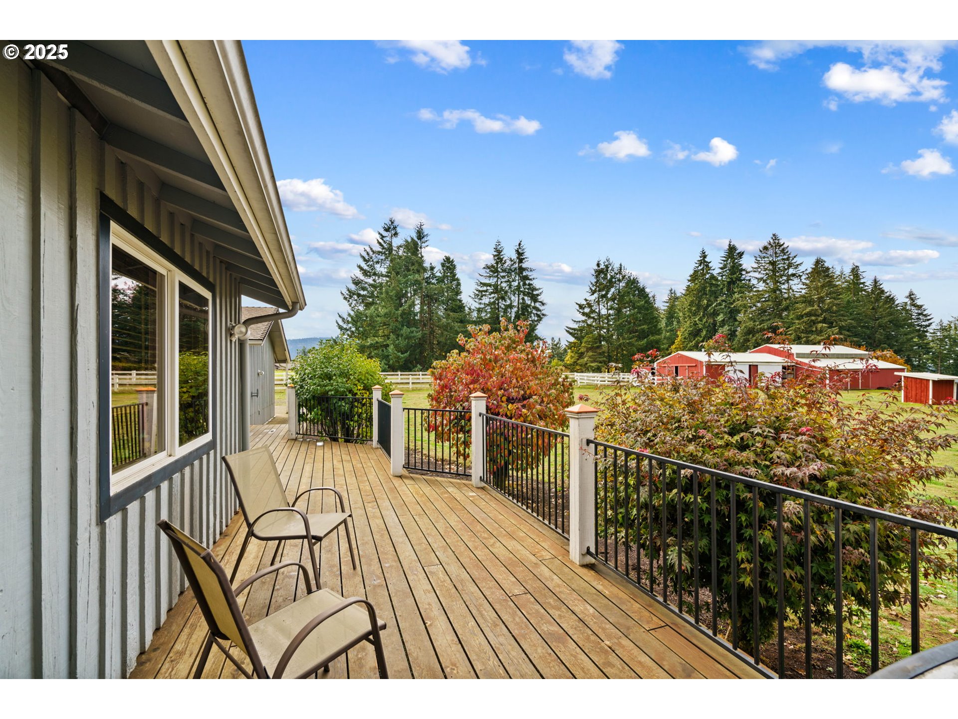88692 Ermi Bee Road Springfield, OR 97478 - Photo 12 of 41 a view of balcony with furniture