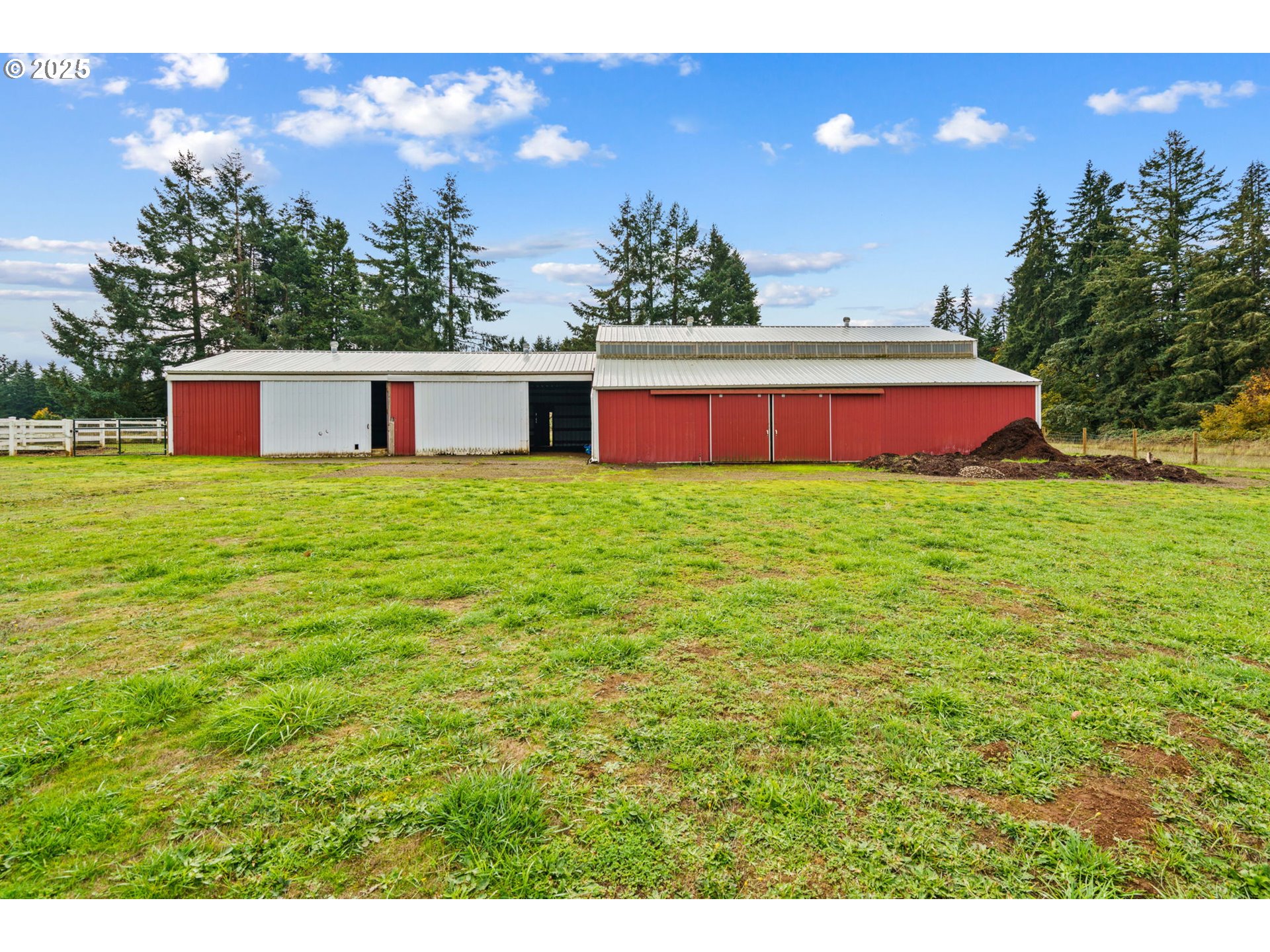 88692 Ermi Bee Road Springfield, OR 97478 - Photo 19 of 41 a view of front door and yard