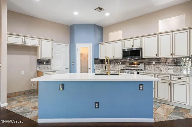 $599,000 | 1498 River Park Parkway, Dayton, NV 89403