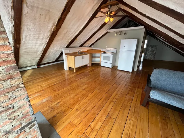 $1,500 | 715 Hudson Avenue, Unit E, Stillwater, NY 12170