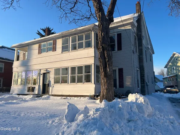 $1,500 | 715 Hudson Avenue, Unit E, Stillwater, NY 12170