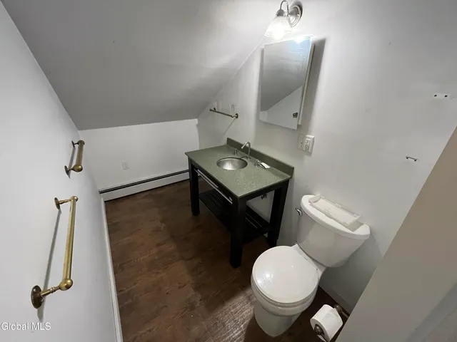 $1,500 | 715 Hudson Avenue, Unit E, Stillwater, NY 12170