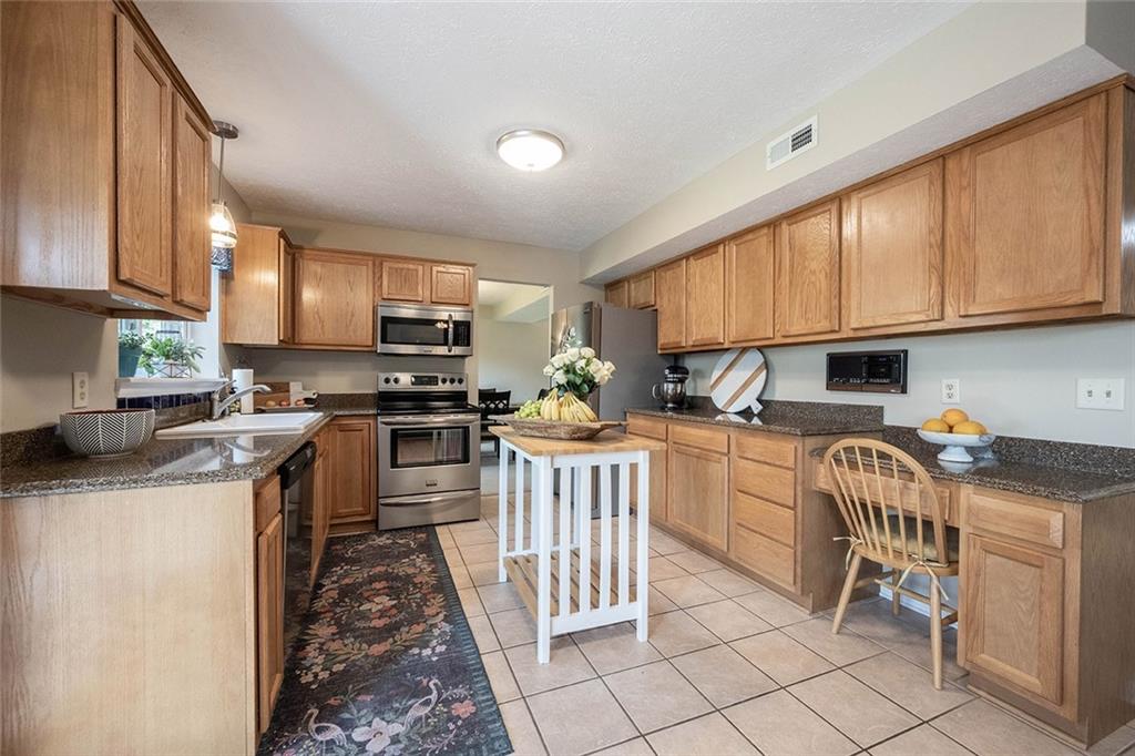 7557 Winding Way Fishers, IN 46038 - Photo 14 of 54 Gallery Image 14