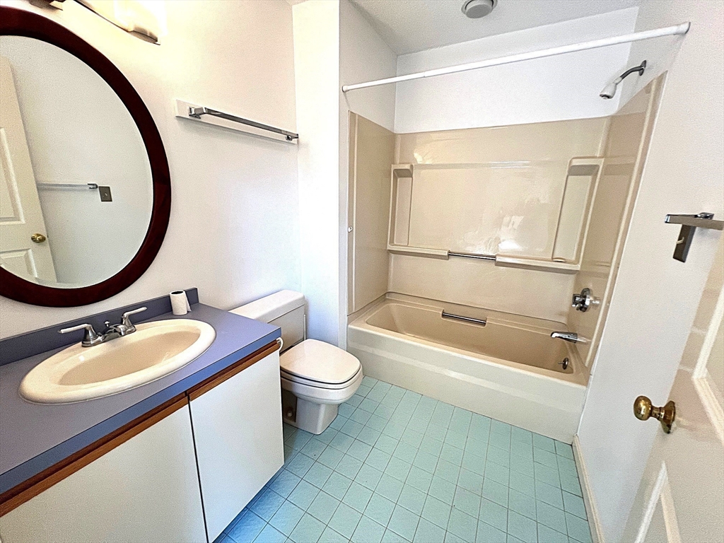 81 Abington Road, Unit 81 Danvers, MA 01923 - Photo 22 of 41