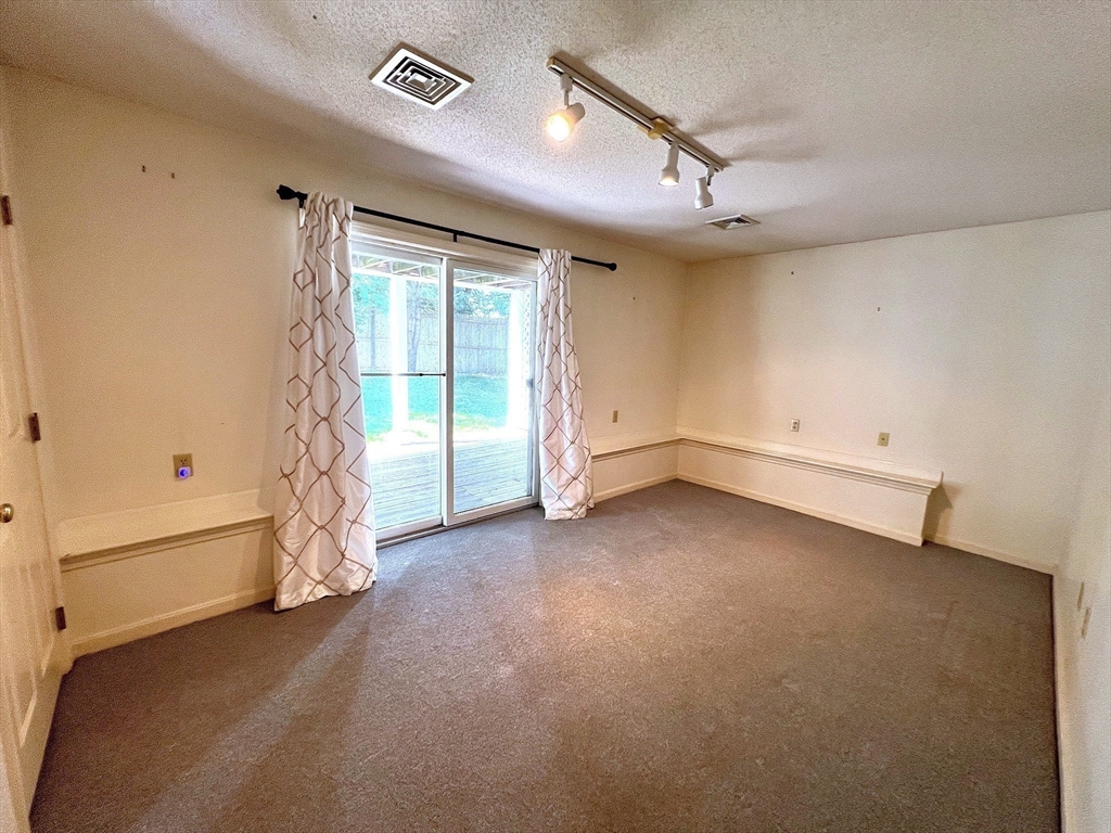 81 Abington Road, Unit 81 Danvers, MA 01923 - Photo 28 of 41