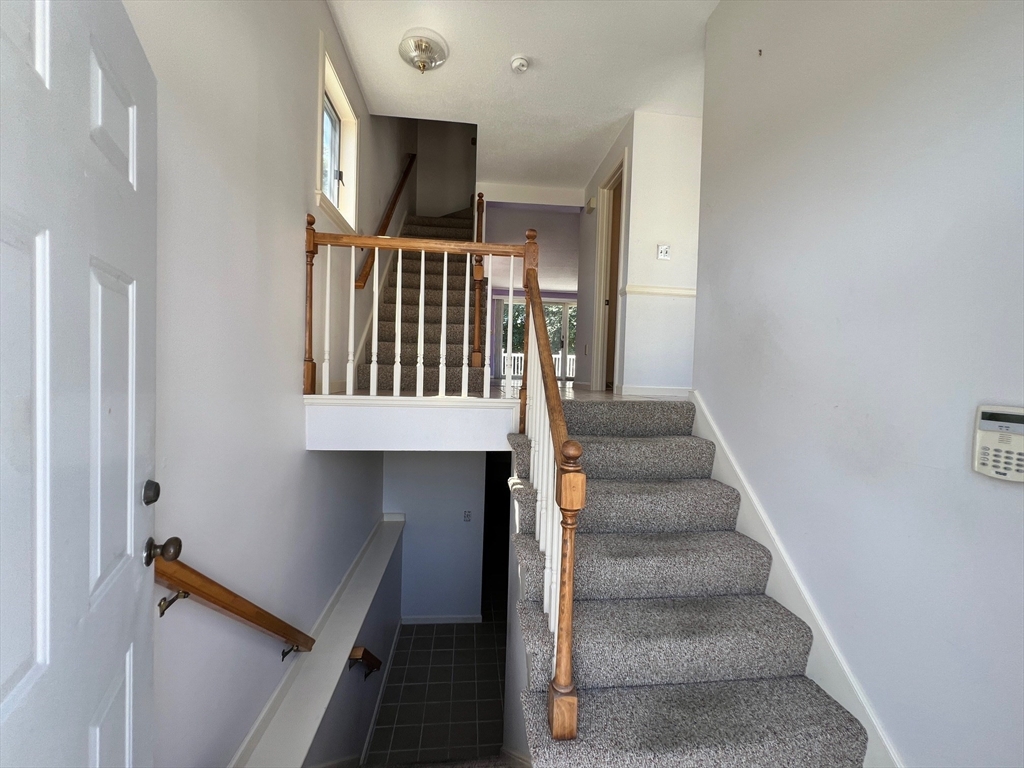 81 Abington Road, Unit 81 Danvers, MA 01923 - Photo 4 of 41