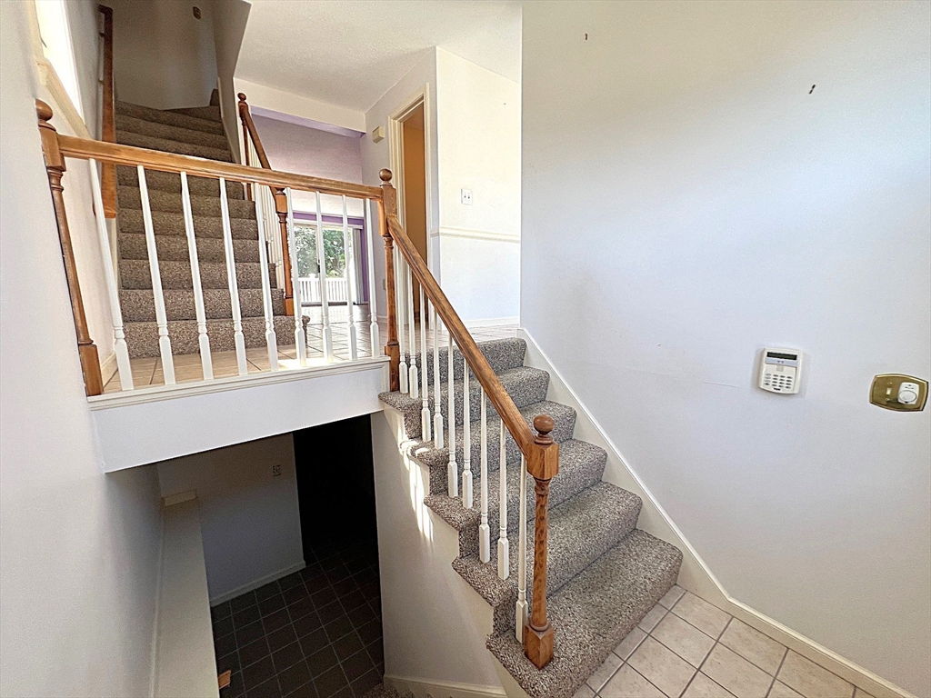 81 Abington Road, Unit 81 Danvers, MA 01923 - Photo 5 of 41