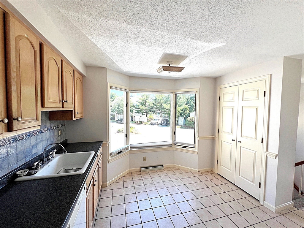 81 Abington Road, Unit 81 Danvers, MA 01923 - Photo 10 of 41