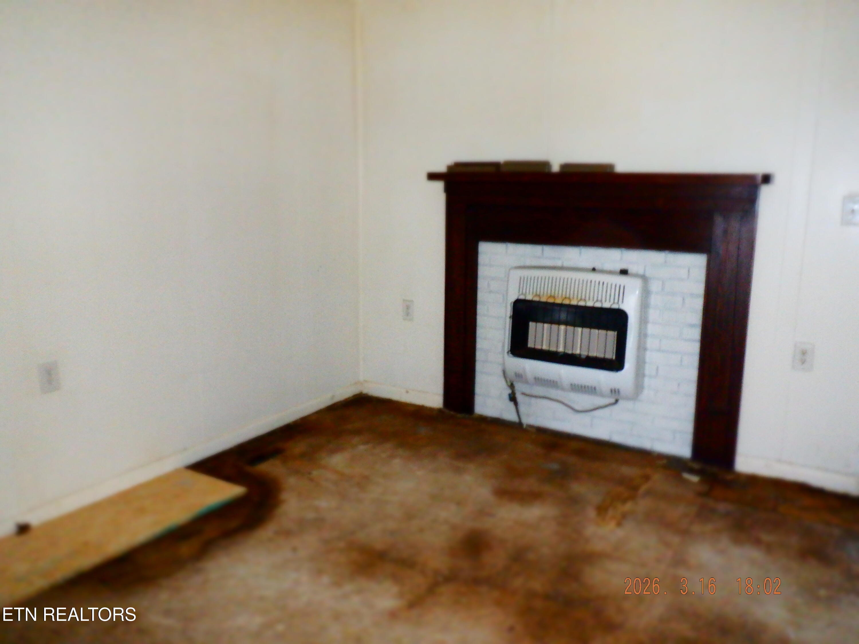 507 Big Spring Gap Road Pikeville, TN 37367 - Photo 3 of 9 DSCF5595
