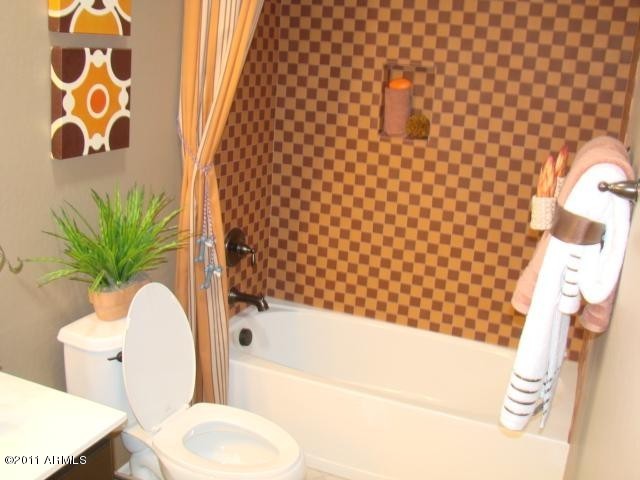 5044 South Key Biscayne Drive Gilbert, AZ 85298 - Photo 20 of 20 Bath 2 View 2