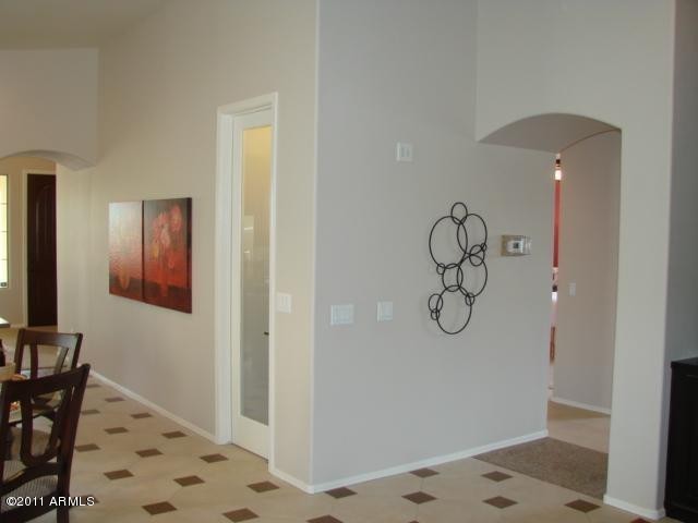 5044 South Key Biscayne Drive Gilbert, AZ 85298 - Photo 7 of 20 View of Pantry & Hallway