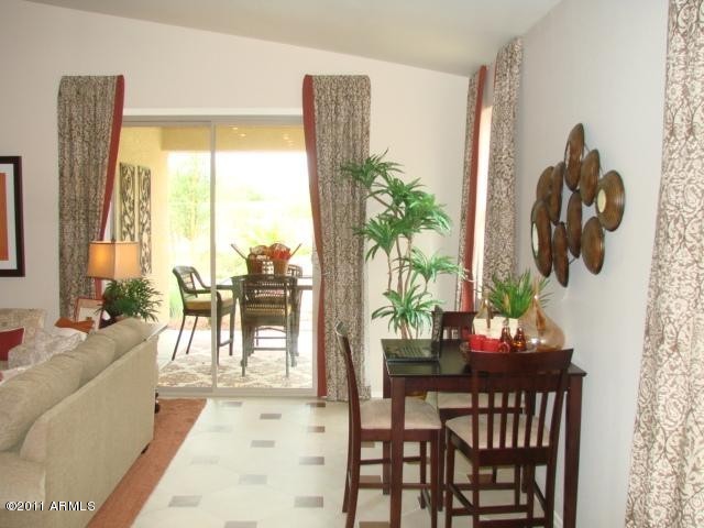 5044 South Key Biscayne Drive Gilbert, AZ 85298 - Photo 9 of 20 Family Rm. View 2