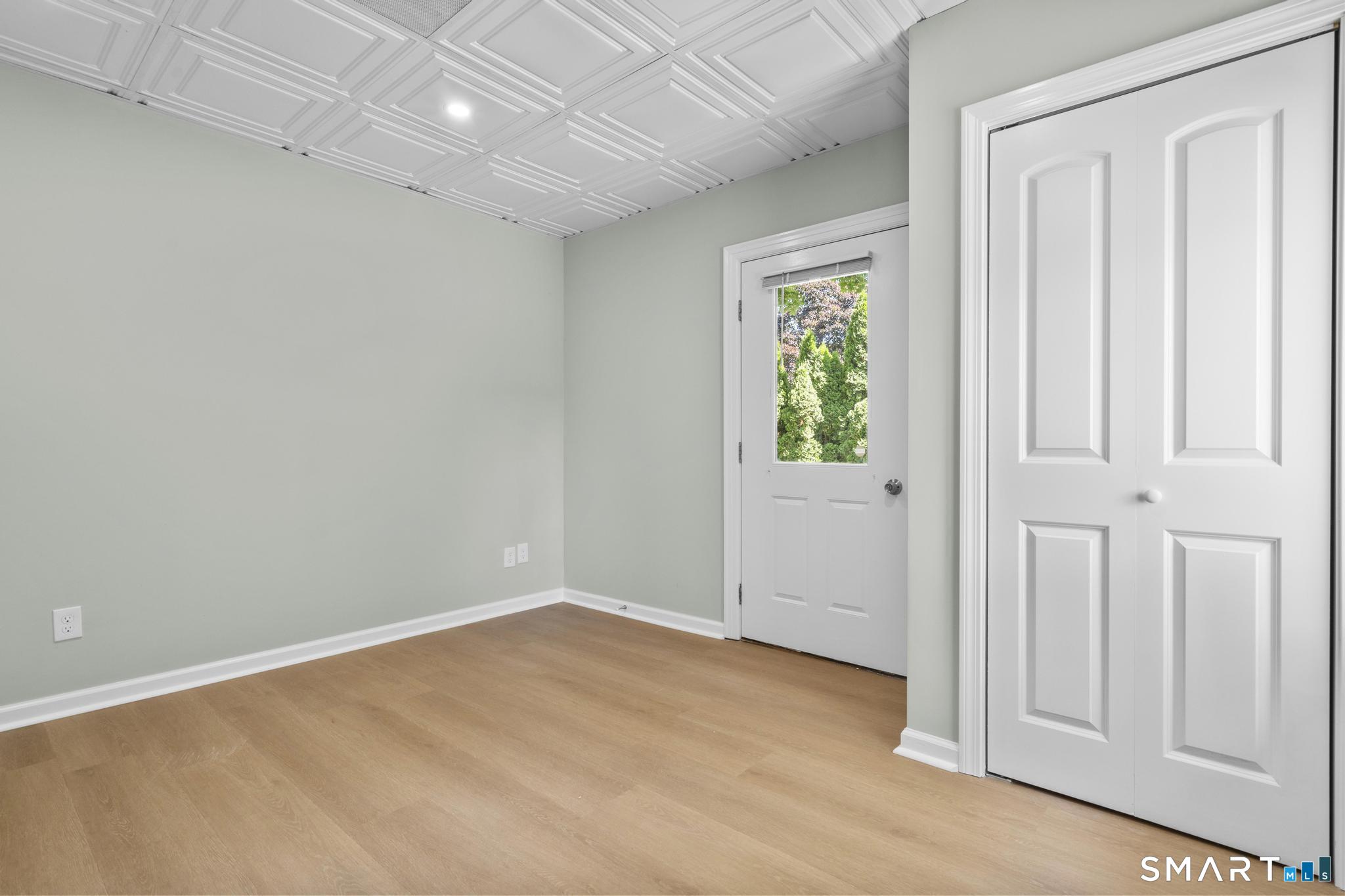 184 Maple Street Branford, CT 06405 - Photo 9 of 18