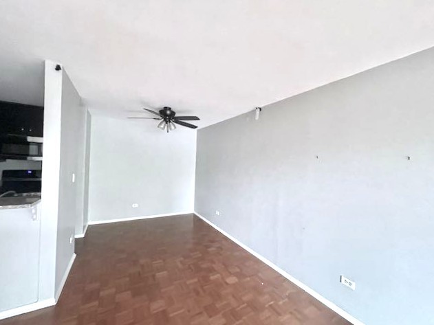 1912 Prairie Square, Unit 219 Schaumburg, IL 60173 - Photo 11 of 27