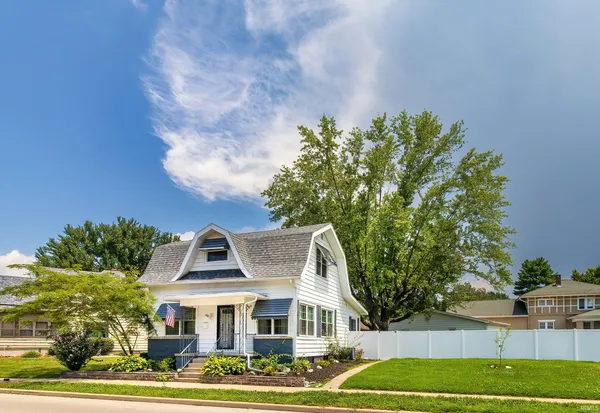 $239,900 | 608 North Main Street, Bicknell, IN 47512