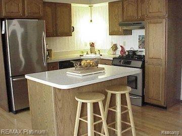 328 Francis Road Howell, MI 48843 - Photo 12 of 20 kitchen1.jpg
