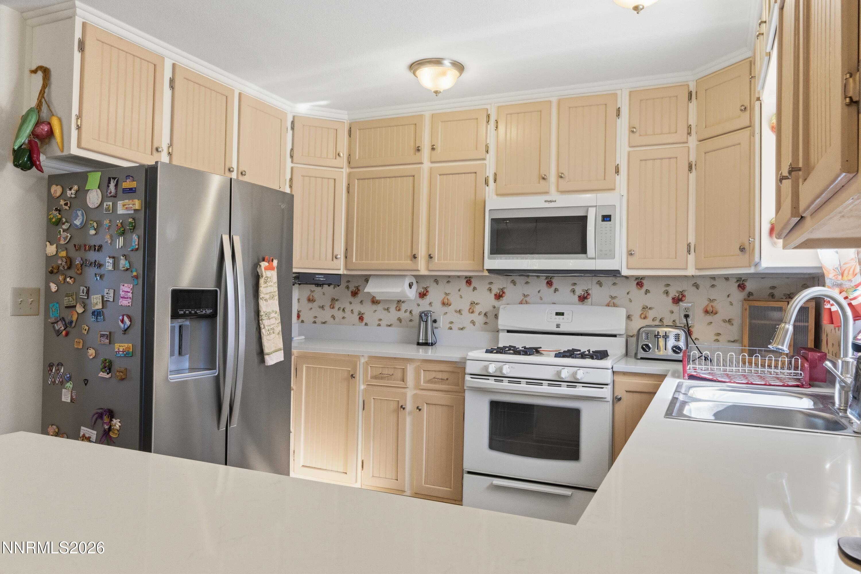 270 Shetland Circle Reno, NV 89508 - Photo 9 of 45 Kitchen