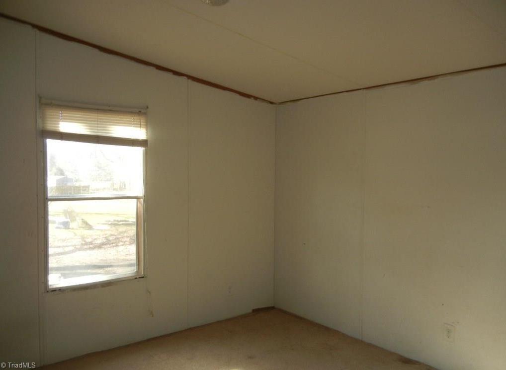 770 Summit Loop Eden, NC 27288 - Photo 6 of 11 Gallery Image 6