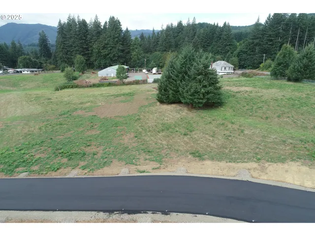 a view of a outdoor space