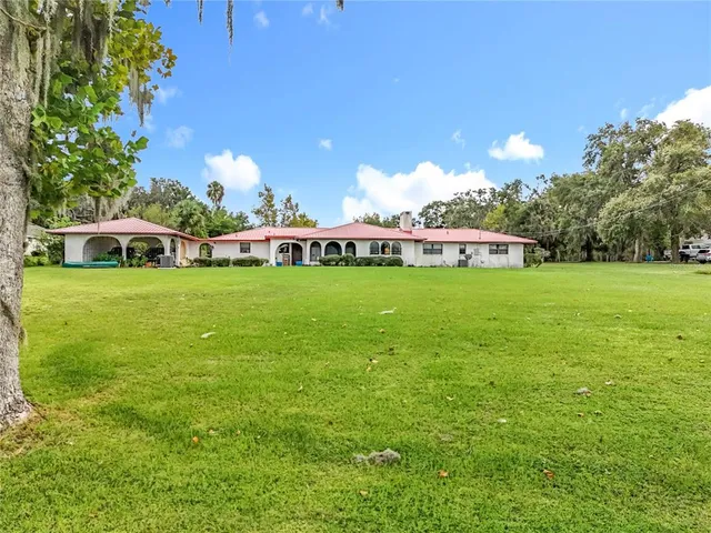 $750,000 | 16635 County Road 450, Umatilla, FL 32784