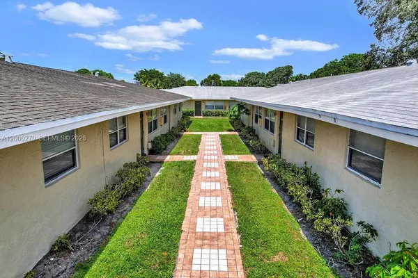 $1,995 | 6951 Southwest 7th Street, Margate, FL 33068