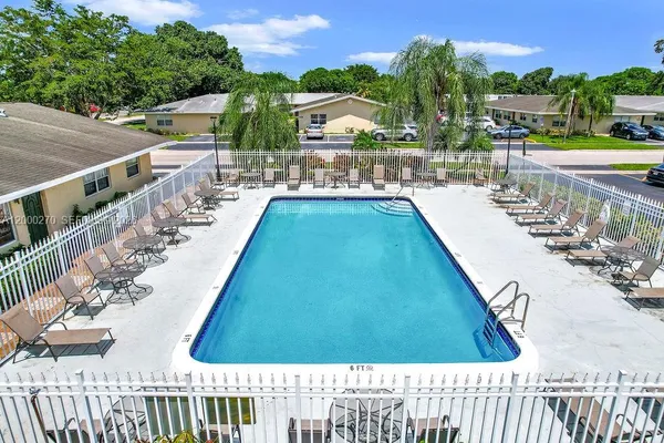 $1,995 | 6951 Southwest 7th Street, Margate, FL 33068