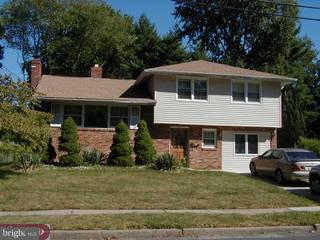402 Howard Road Cherry Hill, NJ 08034 - Photo 1 of 5