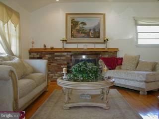 402 Howard Road Cherry Hill, NJ 08034 - Photo 2 of 5