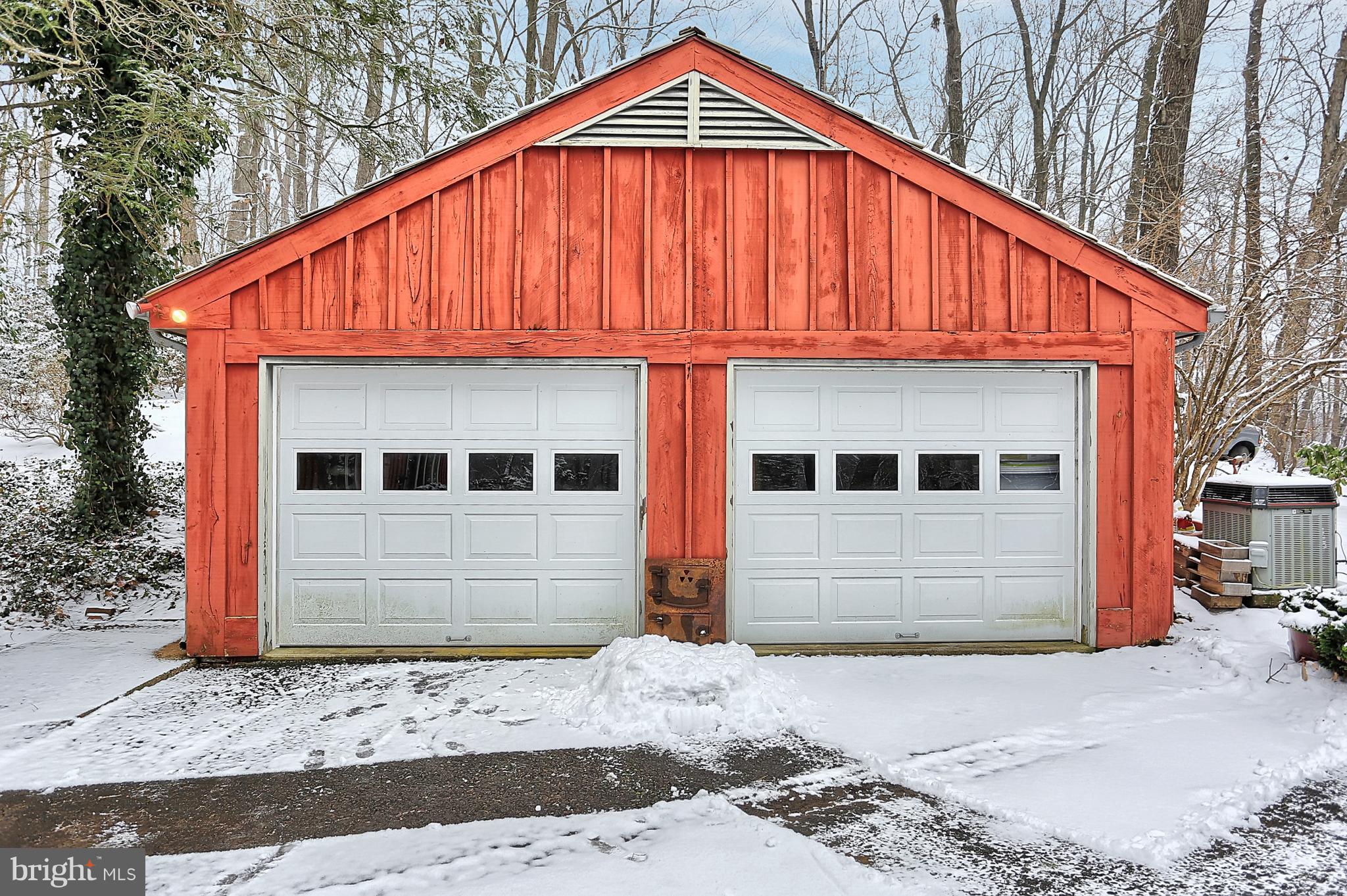 219 Fox Hollow Road Pequea, PA 17565 - Photo 22 of 24 Garage