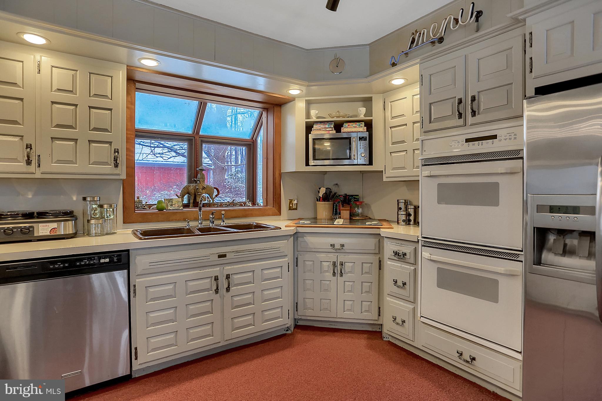 219 Fox Hollow Road Pequea, PA 17565 - Photo 4 of 24 Kitchen