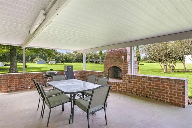 $389,000 | 10480 Bueche Road, Erwinville, LA 70729