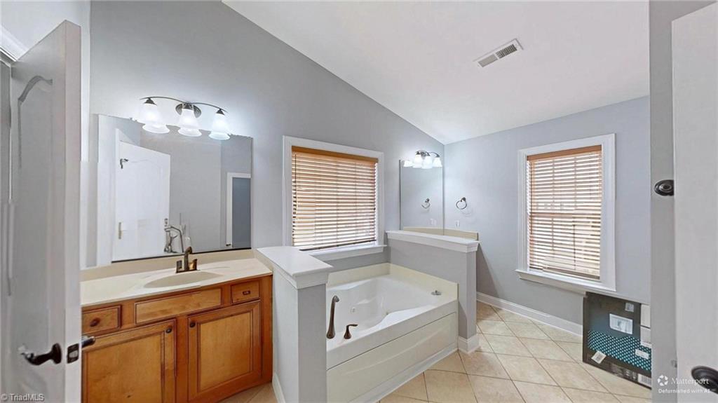 4413 Edbury Court High Point, NC 27265 - Photo 26 of 39 Primary Bath