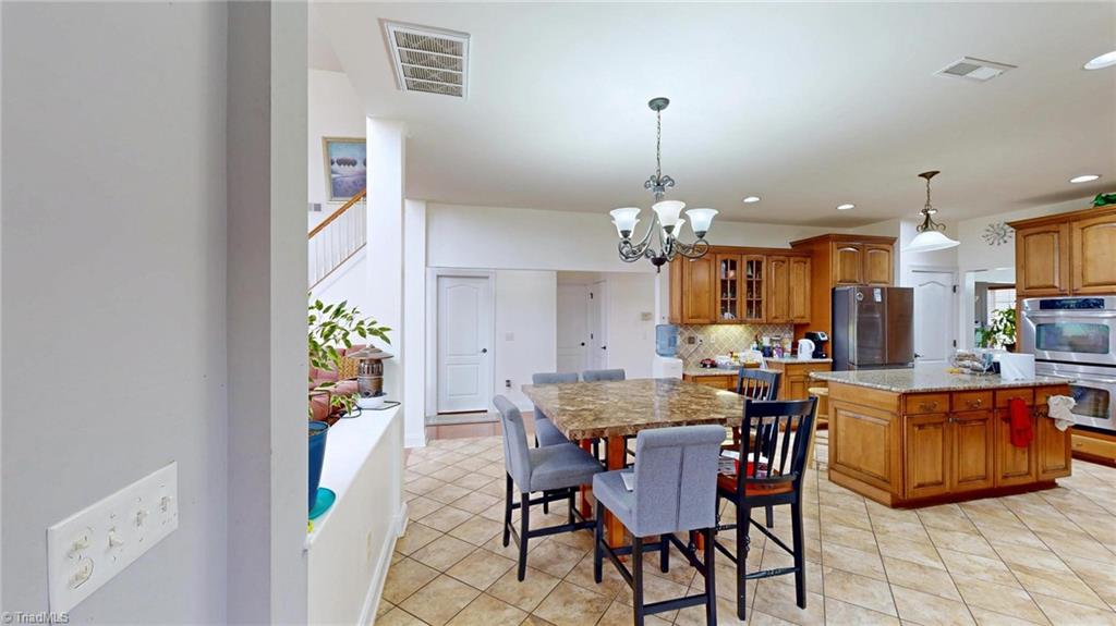 4413 Edbury Court High Point, NC 27265 - Photo 10 of 39