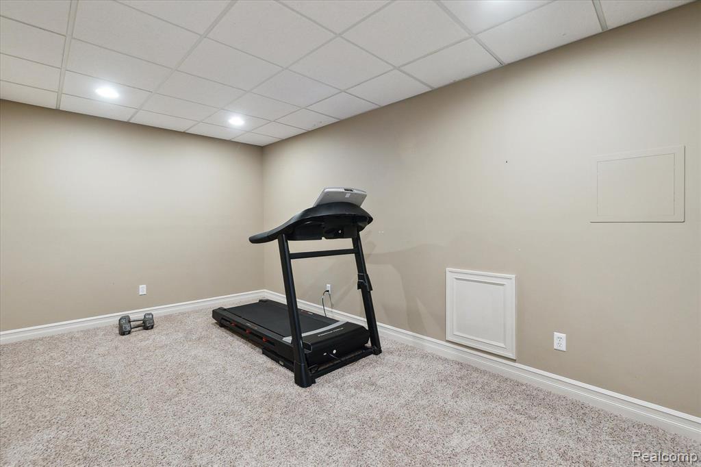 6808 Oakhurst Ridge Road Clarkston, MI 48348 - Photo 43 of 70