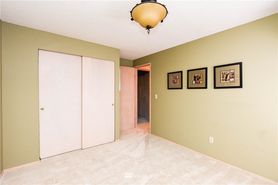 8810 Northeast 195th Street Bothell, WA 98011 - Photo 20 of 25