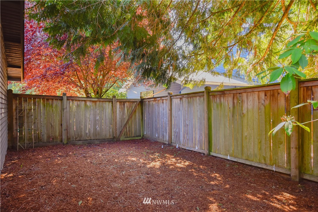 8810 Northeast 195th Street Bothell, WA 98011 - Photo 22 of 25