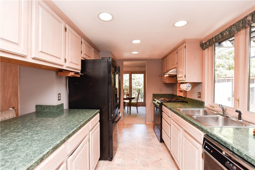 8810 Northeast 195th Street Bothell, WA 98011 - Photo 6 of 25