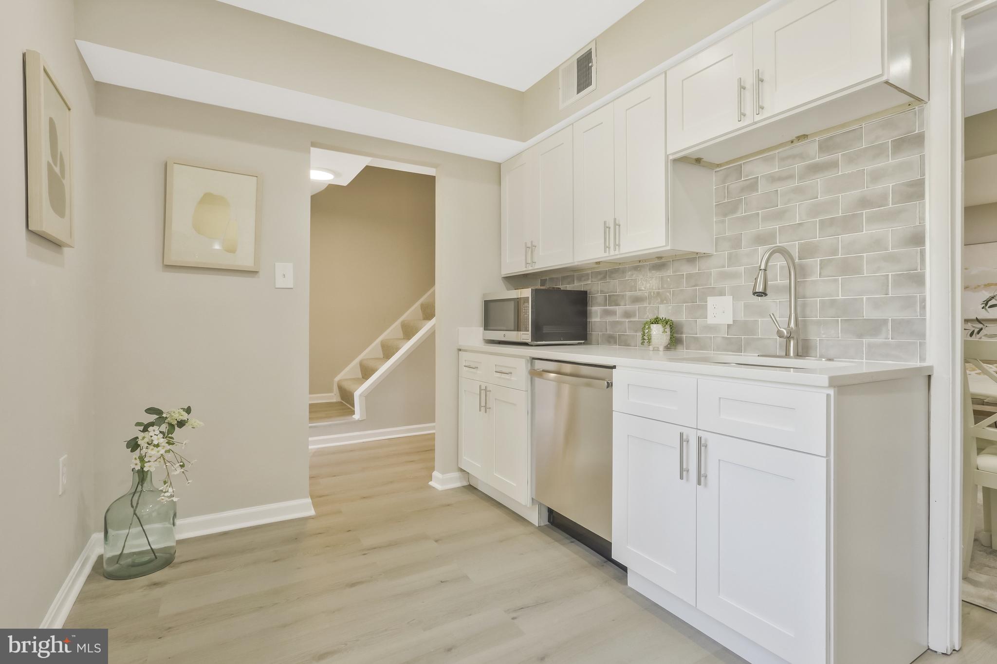 2361 Emerald Heights Court Reston, VA 20191 - Photo 15 of 55 Gallery Image 15
