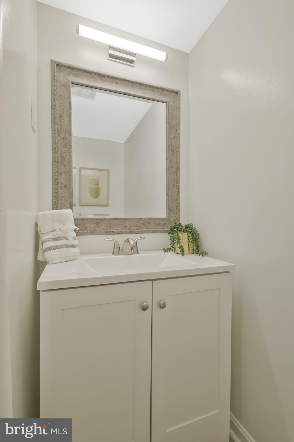 2361 Emerald Heights Court Reston, VA 20191 - Photo 20 of 55 Gallery Image 20