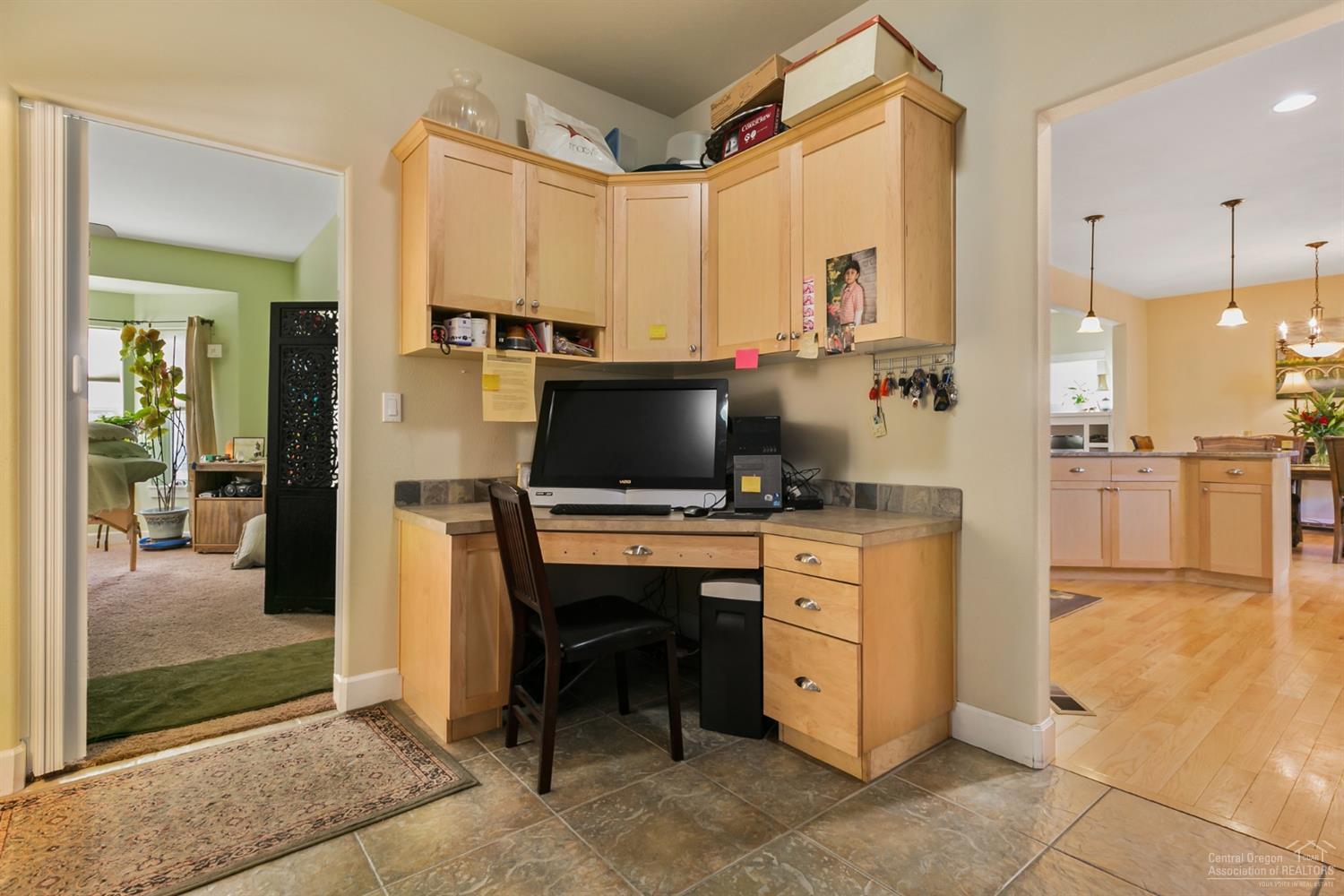 20276 Halfway Road Bend, OR 97703 - Photo 13 of 20 Additional Photo