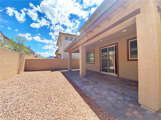 $2,100 | 362 Espressivo Street, Henderson, NV 89011